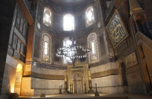 Την απόφαση μετατροπής της Αγίας Σοφίας σε τζαμί σχολίασε ο υπουργός Εξωτερικών Νίκος Δένδιας, ο οποίος αναλαμβάνει πρωτοβουλίες στις Βρυξέλλες τη Δευτέρα