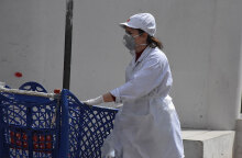 Αντισηπτικά στα σούπερ μάρκετ: Χωρίς περιορισμούς πλέον η αγορά τους από τα ράφια