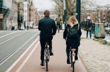 Ποδηλάτες στο Άμστερνταμ 