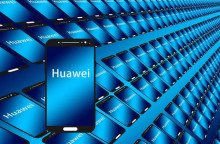Η Κίνα απαντά στον αποκλεισμό της Huawei από το βρετανικό 5G