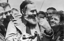 121 χρόνια από τη γέννηση του Έρνεστ Χέμινγουεϊ