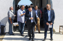  ΝΙΚΟΣ ΧΑΡΔΑΛΙΑΣ - ΕΠΙΜΝΗΜΟΣΥΝΗ ΔΕΗΣΗ ΣΤΟ ΕΚΚΛΗΣΑΚΙ ΤΟΥ ΑΓ. ΘΩΜΑ ΣΤΟ ΚΟΚΚΙΝΟ ΛΙΜΑΝΑΚΙ ΓΙΑ ΤΑ 102 ΘΥΜΑΤΑ ΘΥΜΑΤΑ ΤΗΣ ΠΥΡΚΑΓΙΑΣ ΣΤΟ ΜΑΤΙ 