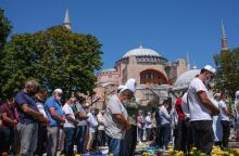 Αντίδραση του ΥΠΕΞ για τη μουσουλμανική προσευχή στην Αγία Σοφία 