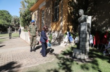 Κατάθεση στεφάνου από την Κατερίνα Σακελλαροπούλου