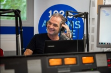 O δημοσιογράφος και ραδιοφωνικός παραγωγός του Athens Voice 102.5, Μάκης Προβατάς