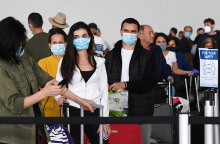 Κορωνοϊός - Λονδίνο - Αεροδρόμιο 