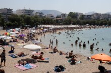 Καιρός: Κορυφώνεται ο καύσωνας - Ως 40 βαθμούς η θερμοκρασία