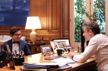 Ο Κυριάκος Μητσοτάκης συναντήθηκε στο Μέγαρο Μαξίμου με τον 13χρονο Δημοσθένη Δεσποτίδη, τον μαθητή που απέσπασε το πρώτο βραβείο σε παγκόσμιο διαγωνισμό ποίησης