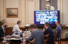 Τηλεδιάσκεψη υπό τον Κυριάκο Μητσοτάκη για τον κορωνοϊό
