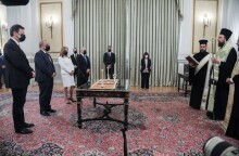 Η ορκωμοσία των νέων υπουργών και υφυπουργών