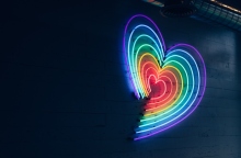 Sex Podcast: Η Άννα αφηγείται στην Άντρη Κωνσταντίνου και στο pod.gr πώς ήταν η ζωή της ως αγόρι και τον ρατσισμό που βίωσε