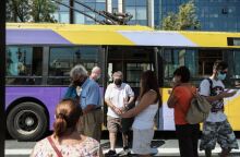 Άνθρωποι με μάσκα στην Αττική