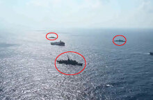 Το Oruc Reis συνοδεύεται από τουρκικές φρεγάτες