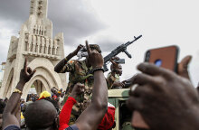 Έγινε πραξικόπημα στο Μάλι - Στρατιωτικοί κατέλαβαν την εξουσία, συλλαμβάνοντας τον πρωθυπουργό και τον πρόεδρο της χώρας