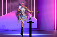 lady-gaga-mtv-awards.jpg