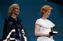 Τίλντα Σουίντον: Το σινεμά είναι το μέρος που νιώθω ευτυχισμένη