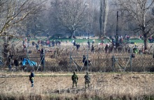  Την εκτίμηση ότι η Τουρκία θα πιέσει και με το μεταναστευτικό εξέφρασε ο αναπληρωτής υπουργός Μετανάστευσης και Ασύλου Γιώργος Κουμουτσάκος