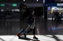 Υποχρεωτική η χρήση μάσκας στο αεροδρόμιο «Ελευθέριος Βενιζέλος»