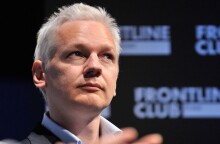 Ο Τζούλιαν Ασάνζ