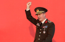 Ο υπουργός Άμυνας της Τουρκίας Χουλουσί Ακάρ 