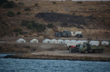 Κορωνοϊός στη Λέσβο: Σκηνές για πρόσφυγες και μετανάστες στο προσωρινό ΚΥΤ στο Καρά Τεπέ