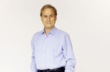 Πέθανε ο θρύλος της δημοσιογραφίας, σερ Χάρολντ Έβανς