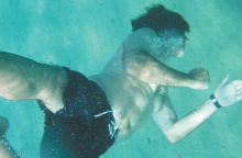 Η Πάρος του Άκη Σακελλαρίου