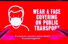 Μήνυμα για τη χρήση μάσκας στο Λονδίνο 
