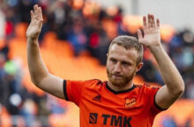 O Αρμένιος διεθνής ποδοσφαιριστής Βαραζντάν Χαρογιάν - Ματαιώθηκε λόγω πολέμου με το Αζερμπαϊτζάν η μεταγραφή του στη Λάρισα