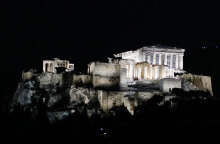 Μαγεύει ο νέος φωτισμός της Ακρόπολης