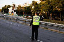 Κυκλοφοριακές ρυθμίσεις στην παραλιακή Αθηνών - Σουνίου, καθώς κλείνει τμήμα της μετά τη ρωγμή που διαπιστώθηκε στο «Τούνελ» του Καραμανλή