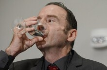 Ο Τίμοθι Ρέι Μπράουν