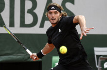 Πρόκριση στον 3ο γύρο του Ρολάν Γκαρός για τον Στέφανο Τσιτσιπά