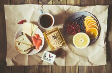 Πώς να παραμείνεις σε εγρήγορση, προσέχοντας τη διατροφή σου