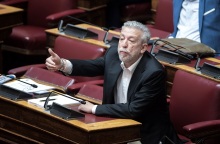 Σταύρος Κοντονής