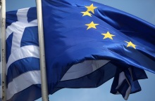 Η σημαία της Ελλάδας και της Ευρωπαϊκής Ένωσης