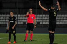 Παίκτες του Άρη σε ποδοσφαιρική αναμέτρηση