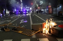 Ισπανία – κορωνοϊός: Βανδαλισμοί και λεηλασίες κατά τη διάρκεια διαμαρτυριών κατά των περιοριστικών μέτρων που επιβλήθηκαν για να αναχαιτιστεί η πανδημία