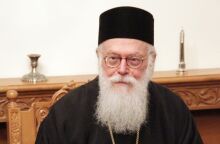 Ο Αρχιεπίσκοπος Αλβανίας, Αναστάσιος
