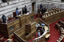 Ενός λεπτού σιγή στην Ολομέλεια της Βουλής των Ελλήνων 