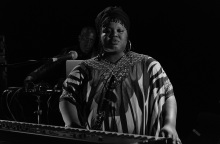 Η τραγουδοποιός της jazz Angel Bat Dawid