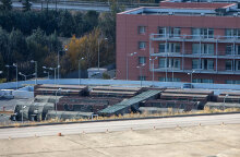 Κορωνοϊός στη Θεσσαλονίκη: Φορητό νοσοκομείο με αντίσκηνα και κοντέινερ στο πάρκινγκ του «424» Στρατιωτικού Νοσοκομείου