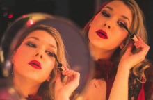 Η Lena Loo (Λένα Σταμέλου)