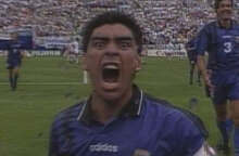 Ντιέγκο Αρμάντο Μαραντόνα: Ο έξαλλος πανηγυρισμός του μετά το γκολ κόντρα στην Εθνική Ελλάδος στο Μουντιάλ του 1994