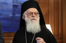 Ο Αρχιεπίσκοπος Αλβανίας, Αναστάσιος