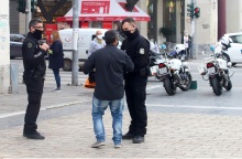 Έλεγχοι της ΕΛ.ΑΣ. για την τήρηση των μέτρων κατά του κορωνοϊού στη Θεσσαλονίκη