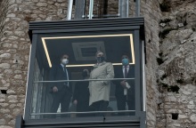 Στιγμιότυπο από τα εγκαίνια του νέου αναβατορίου στην Ακρόπολη