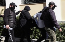 Στον εισαγγελέα οι δύο συλληφθέντες για την επίθεση στο Περιστέρι 