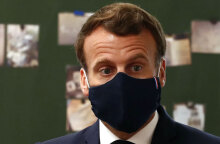 Ο Εμανουέλ Μακρόν με προστατευτική μάσκα για τον κορωνοϊό