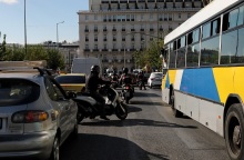 Κίνηση στους δρόμους - φωτογραφία αρχείου 